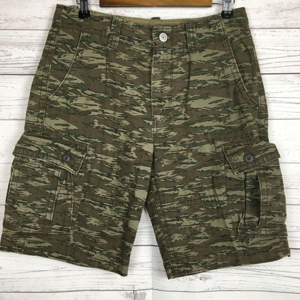 Old Navy Mens Camo Cargo Shorts sz 29 Green‎ Jungle Camouflage Summer Travel